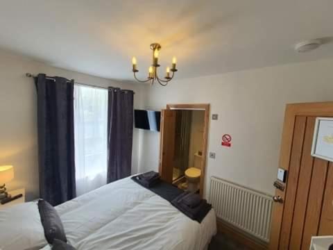 The Royal Oak Inn, Wetton Esterno foto